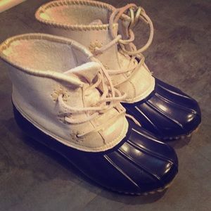 Women’s duck boots